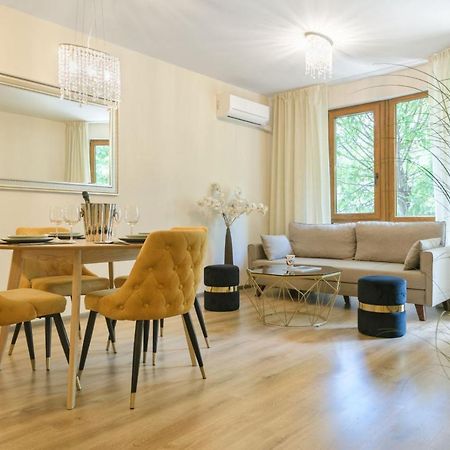 Мarelis Luxe Port Apartment Varna Exteriör bild